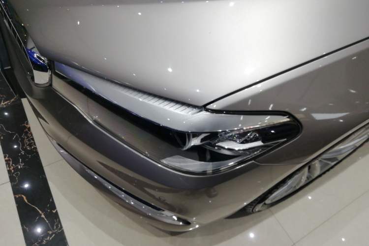 Used BMW 5 Series 2019 Facelifted 530Li Leading Edition Luxury Package Left Front Headlight