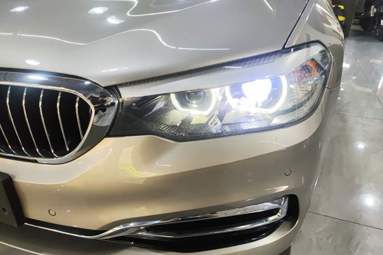 Used BMW 5 Series 2019 Facelifted 530Li Leading Edition Luxury Package Left Front Headlight