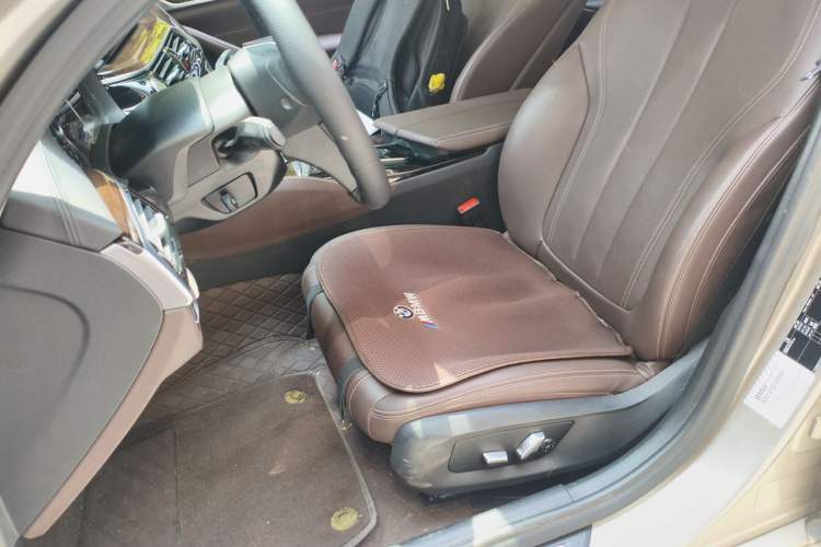 Used BMW 5 Series 2019 525Li Luxury Package Left Front Seat