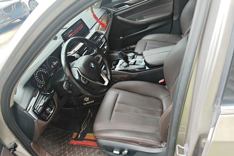 Used BMW 5 Series 2019 525Li Luxury Package Left Front Seat