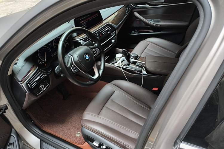 Used BMW 5 Series 2019 525Li Luxury Package Left Front Seat