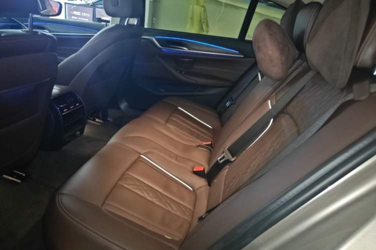 Used BMW 5 Series 2019 Facelifted 530Li Leading Edition Luxury Package Left Rear Seat
