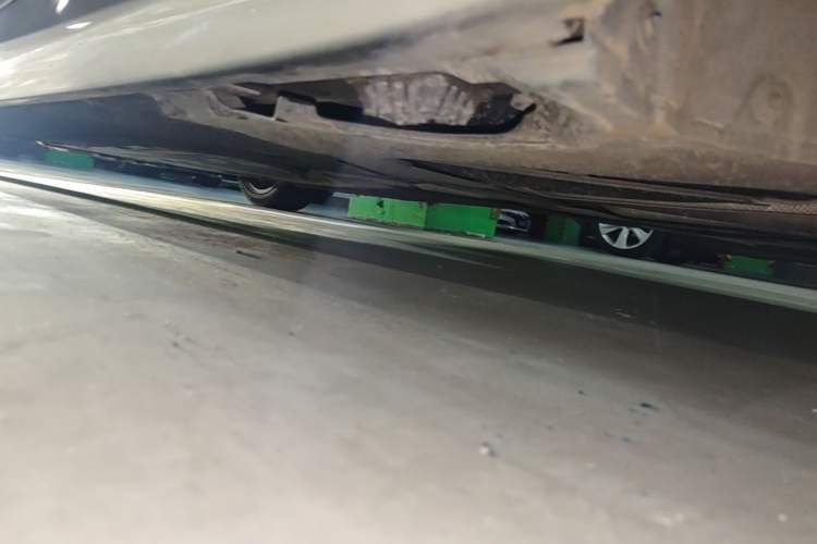 Used BMW 5 Series 2019 Revised 540Li Executive Edition Left Side Sill