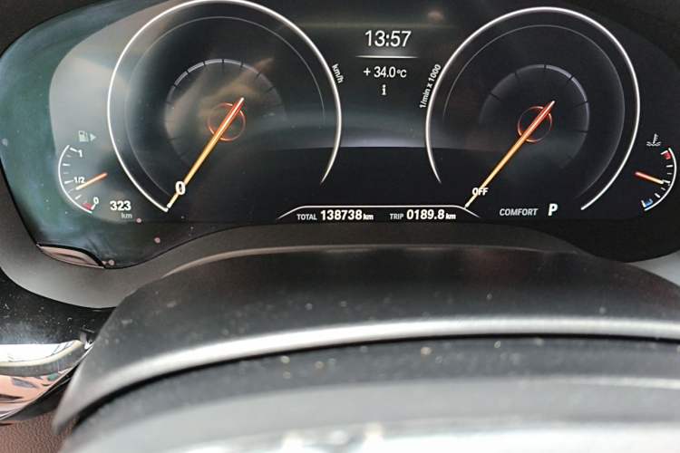 Used BMW 5 Series 2019 525Li Luxury Package Odometer Close Up