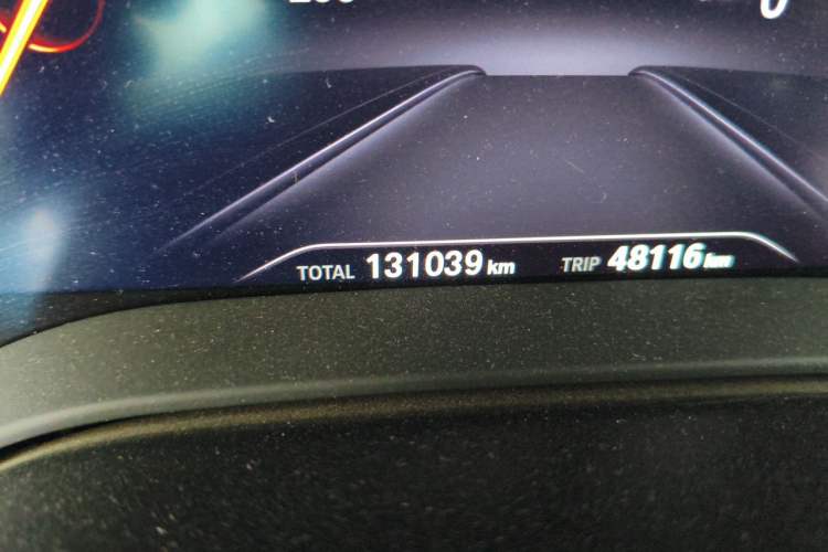Used BMW 5 Series 2019 Facelifted 530Li Leading Edition Luxury Package Odometer Close Up