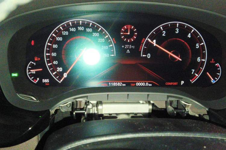 Used BMW 5 Series 2019 530Li Leading Model Luxury Package Odometer Close Up