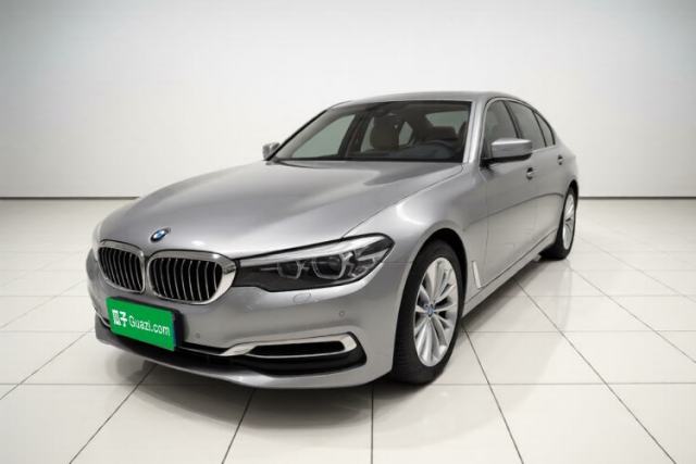 Ojetý BMW 5 Series 2019 Facelifted 525Li Luxury Package