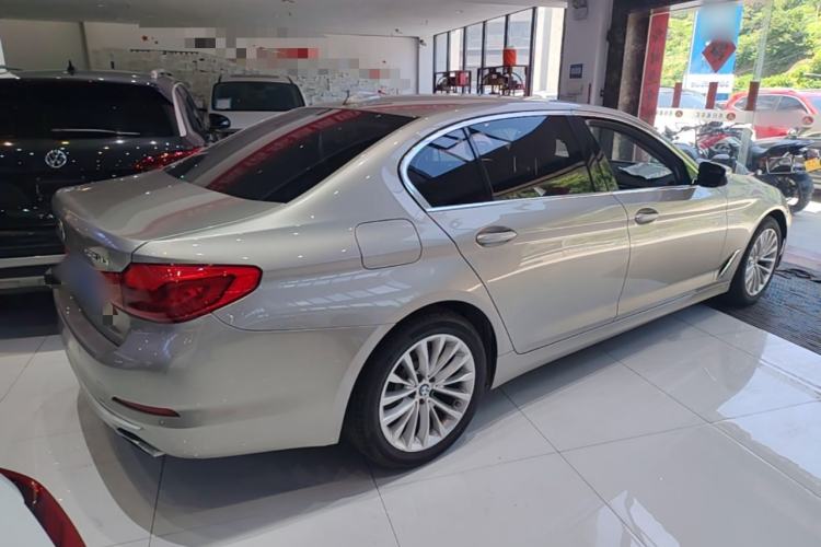 Used BMW 5 Series 2019 Facelifted 525Li Luxury Package Rear Right 45 Deg