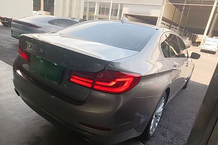 Used BMW 5 Series 2019 525Li Luxury Package Rear Right 45 Deg