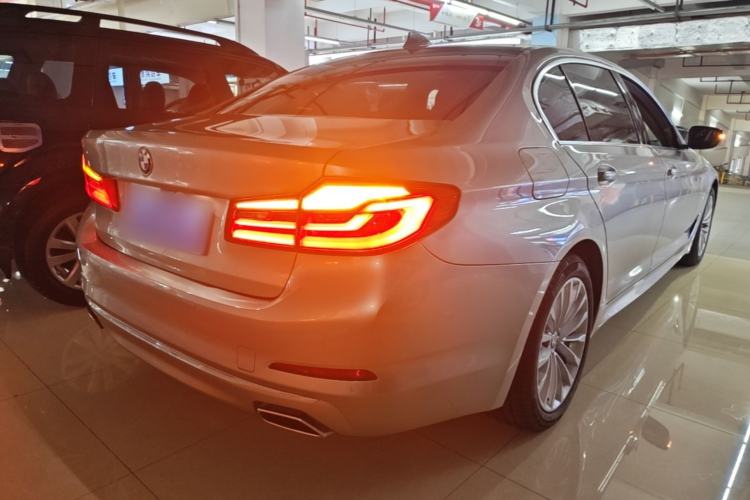 Used BMW 5 Series 2019 Facelifted 530Li Leading Edition Luxury Package Rear Right 45 Deg