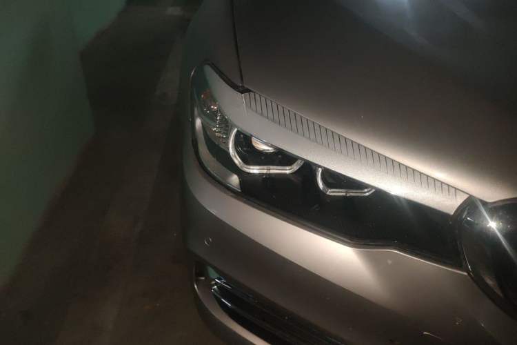 Used BMW 5 Series 2019 525Li Luxury Package Right Front Headlight