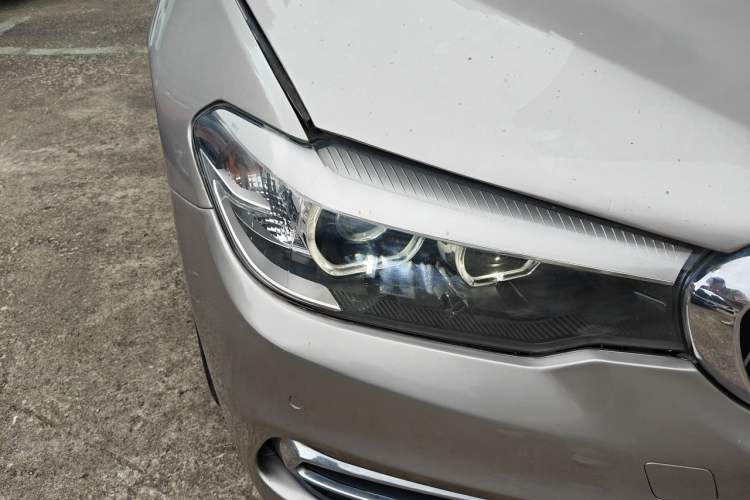 Used BMW 5 Series 2019 525Li Luxury Package Right Front Headlight