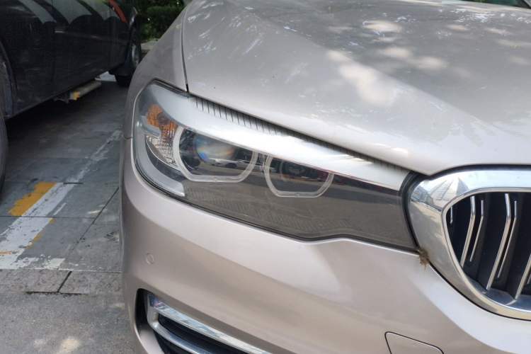 Used BMW 5 Series 2019 Facelifted 530Li Leading Edition Luxury Package Right Front Headlight