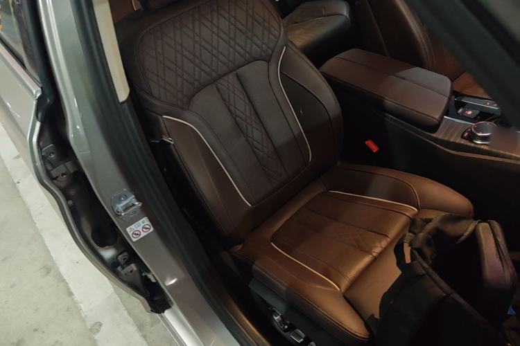 Used BMW 5 Series 2019 Revised 540Li Executive Edition Right Front Seat