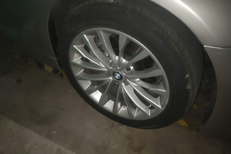 Used BMW 5 Series 2019 525Li Luxury Package Right Front Wheel Hub