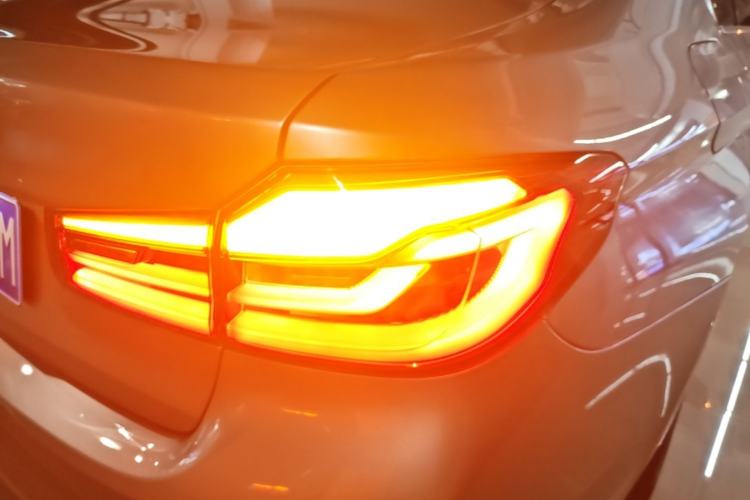 Used BMW 5 Series 2019 Facelifted 530Li Leading Edition Luxury Package Right Rear Taillight