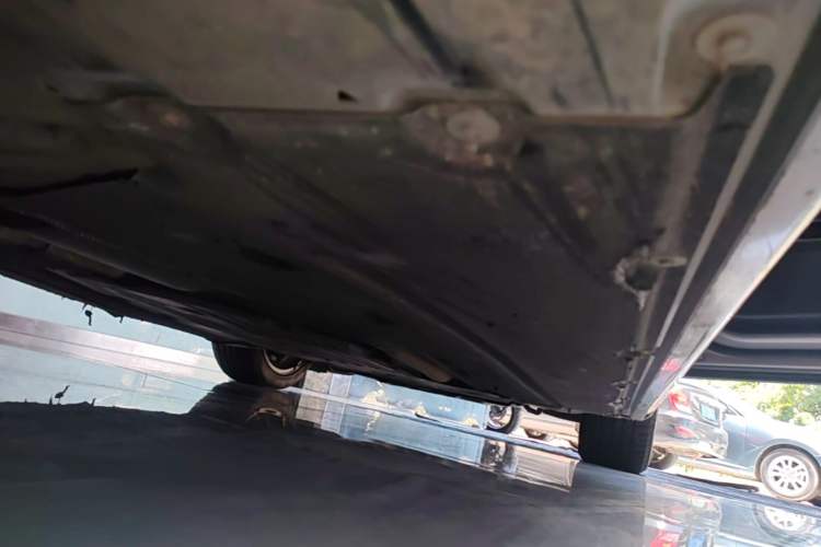 Used BMW 5 Series 2019 Facelifted 525Li Luxury Package Right Side Sill
