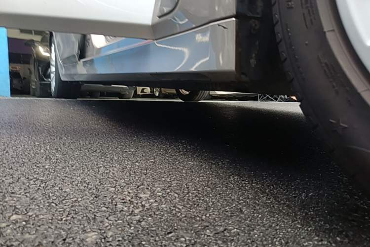 Used BMW 5 Series 2019 525Li Luxury Package Right Side Sill