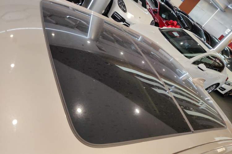 Used BMW 5 Series 2019 530Li Leading Model Luxury Package Roof