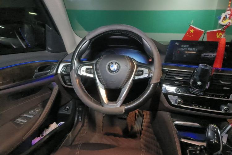Used BMW 5 Series 2019 525Li Luxury Package Steering Wheel