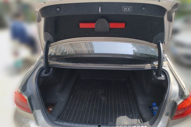 Used BMW 5 Series 2019 525Li Luxury Package Trunk