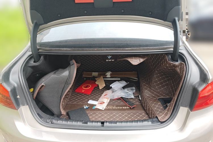 Used BMW 5 Series 2019 525Li Luxury Package Trunk
