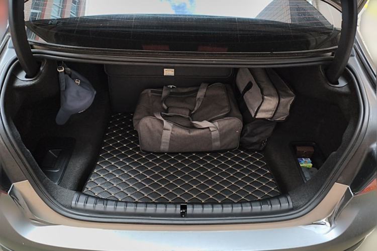 Used BMW 5 Series 2019 525Li Luxury Package Trunk
