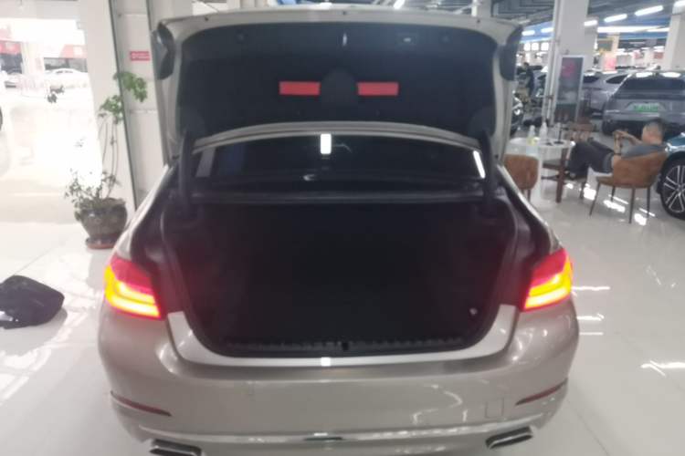 Used BMW 5 Series 2019 Facelifted 525Li Luxury Package Trunk