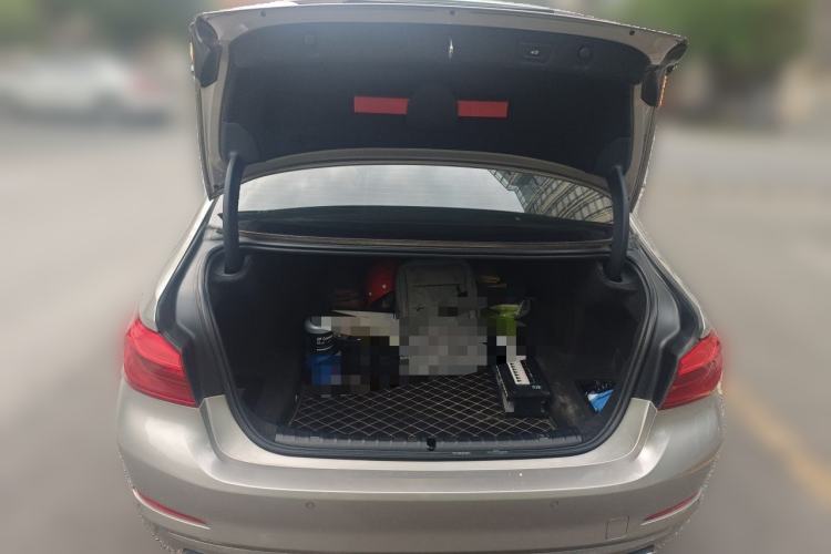 Used BMW 5 Series 2019 Facelifted 525Li Luxury Package Trunk