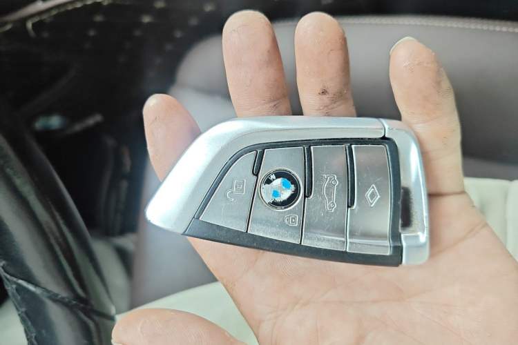 Used BMW 5 Series 2019 525Li Luxury Package Vehicle Key