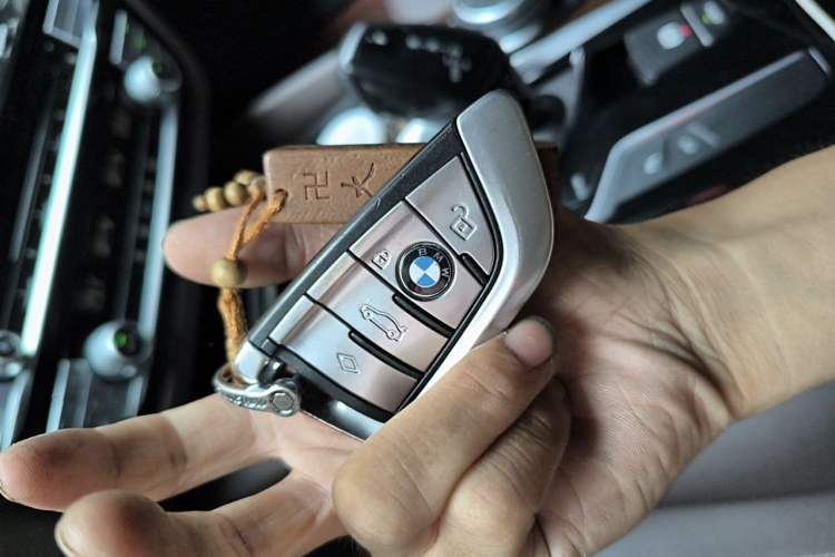 Used BMW 5 Series 2019 525Li Luxury Package Vehicle Key