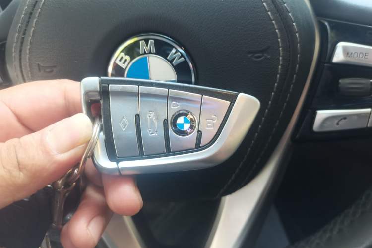 Used BMW 5 Series 2019 540Li Executive Edition Vehicle Key