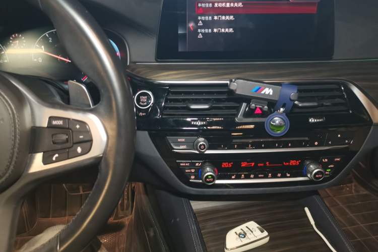 Used BMW 5 Series 2019 530i M Sport Package Audio And AC Panel