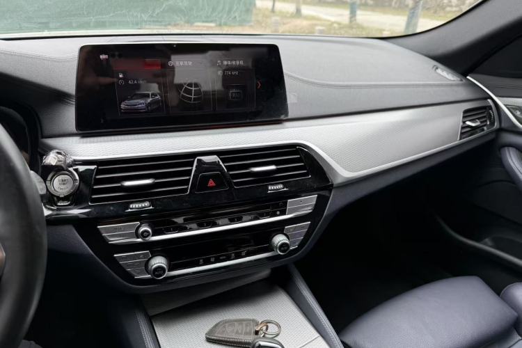 Used BMW 5 Series 2019 Restyled 525i M Sport Package Audio And AC Panel