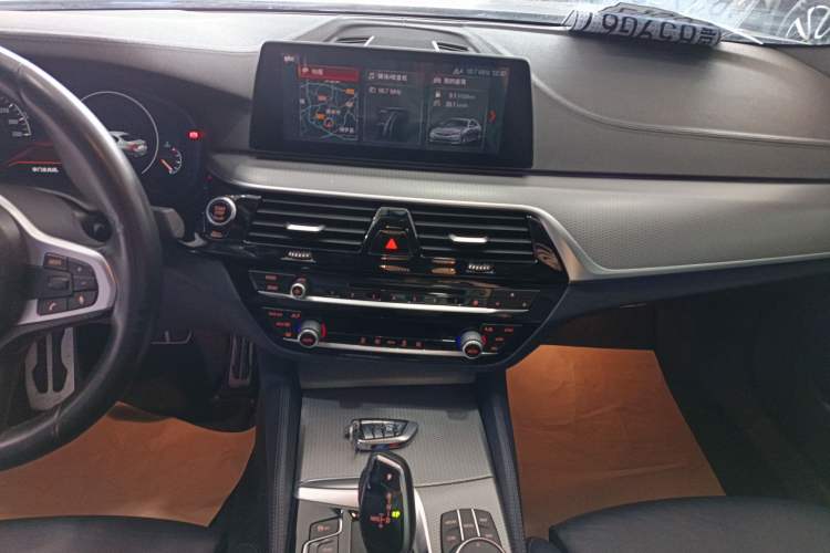 Used BMW 5 Series 2019 525i M Sport Package Audio And AC Panel
