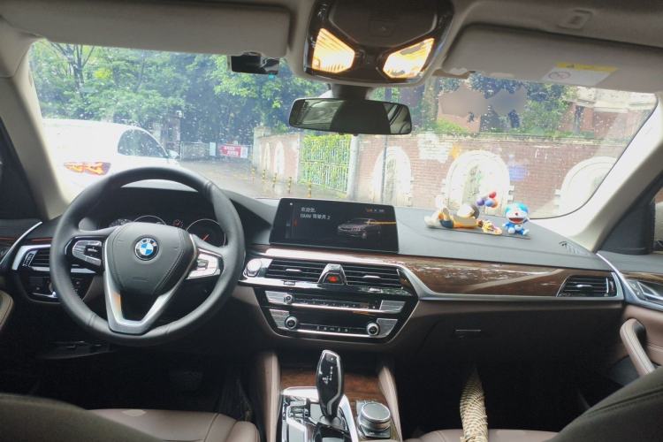 Used BMW 5 Series 2019 525Li Luxury Package Center Console