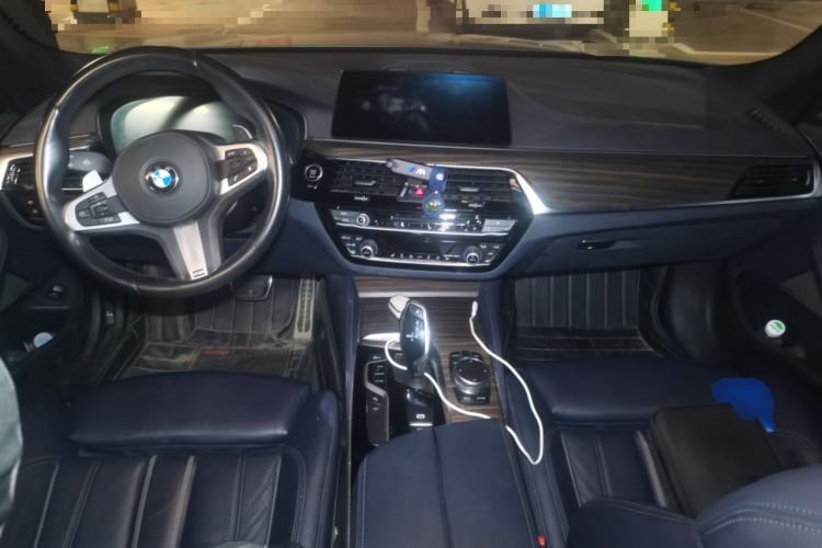 Used BMW 5 Series 2019 530i M Sport Package Center Console