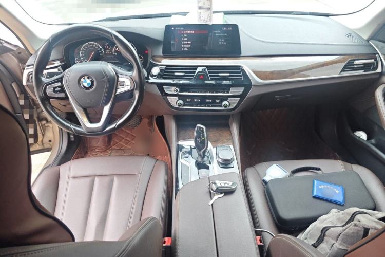 Used BMW 5 Series 2019 525Li Luxury Package Center Console