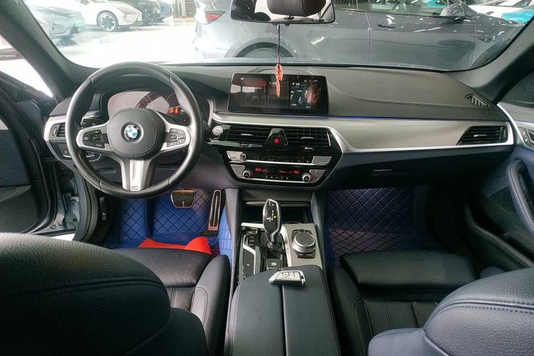 Used BMW 5 Series 2019 Restyled 525i M Sport Package Center Console