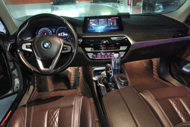 Used BMW 5 Series 2019 530Li Luxury Edition Premium Package Center Console