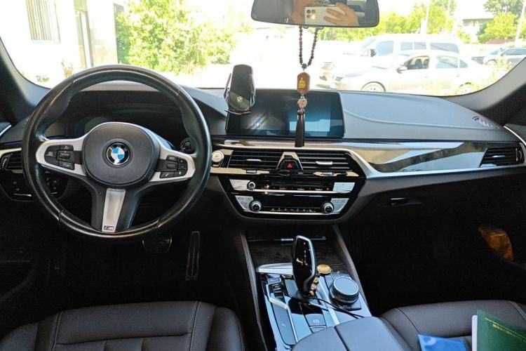 Used BMW 5 Series 2019 525Li M Sport Package Center Console