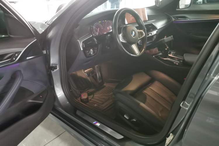 Used BMW 5 Series 2019 525i M Sport Package Driver Seat