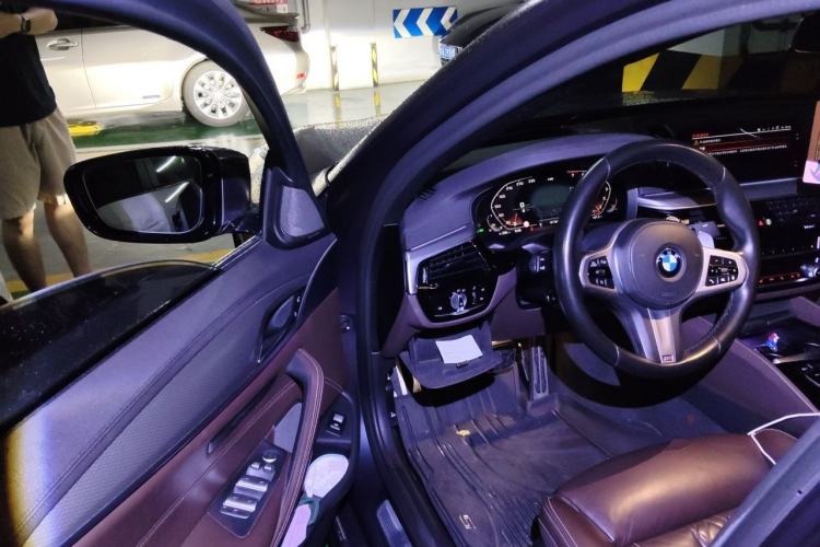 Used BMW 5 Series 2019 Restyled 540i M Sport Package Driver Seat