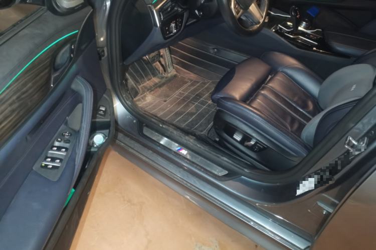 Used BMW 5 Series 2019 530i M Sport Package Driver Seat