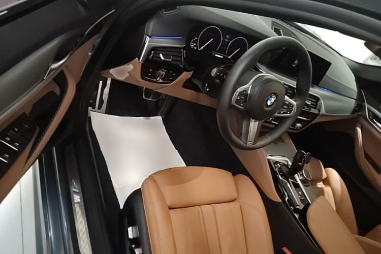Used BMW 5 Series 2019 525i M Sport Package Driver Seat