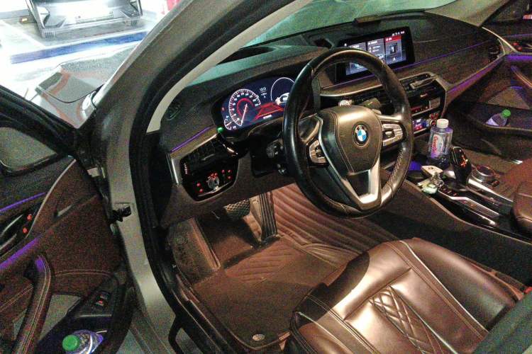 Used BMW 5 Series 2019 530Li Luxury Edition Premium Package Driver Seat