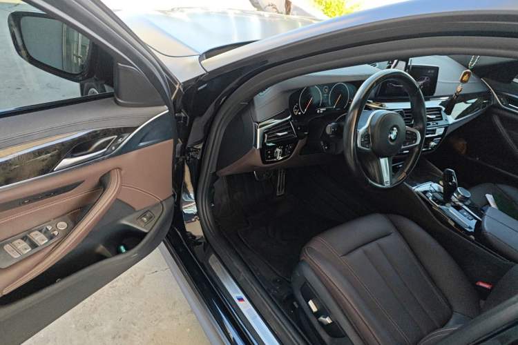 Used BMW 5 Series 2019 525Li M Sport Package Driver Seat