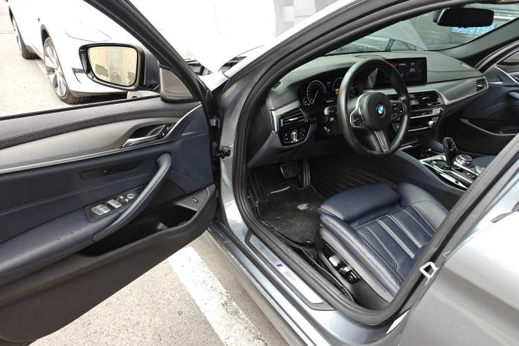Used BMW 5 Series 2019 525i M Sport Package Driver Seat