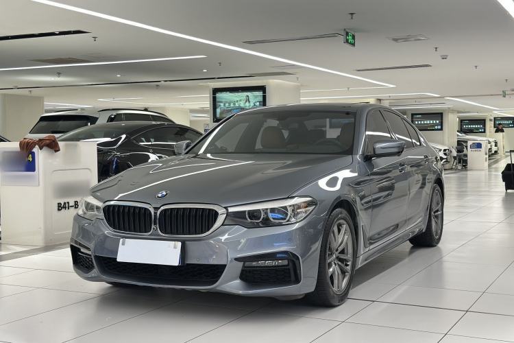 Used BMW 5 Series 2019 525i M Sport Package Guazi used car, China used car export, Used car for sale, Used BMW cars, Cheapest cars for sale