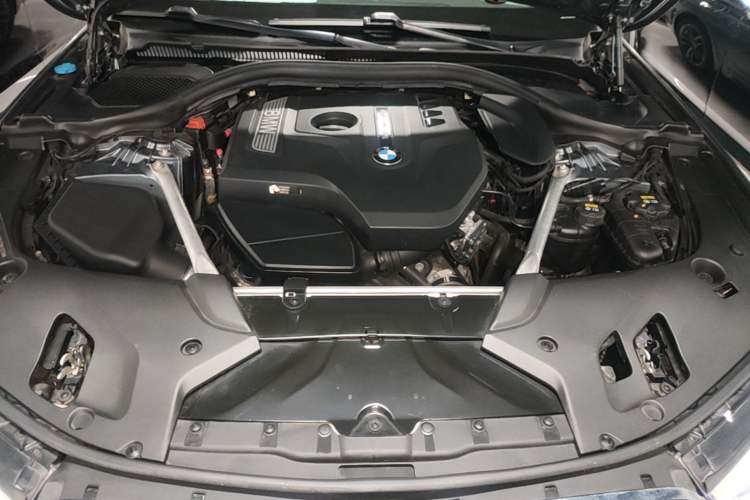 Used BMW 5 Series 2019 Restyled 525i M Sport Package Engine Bay